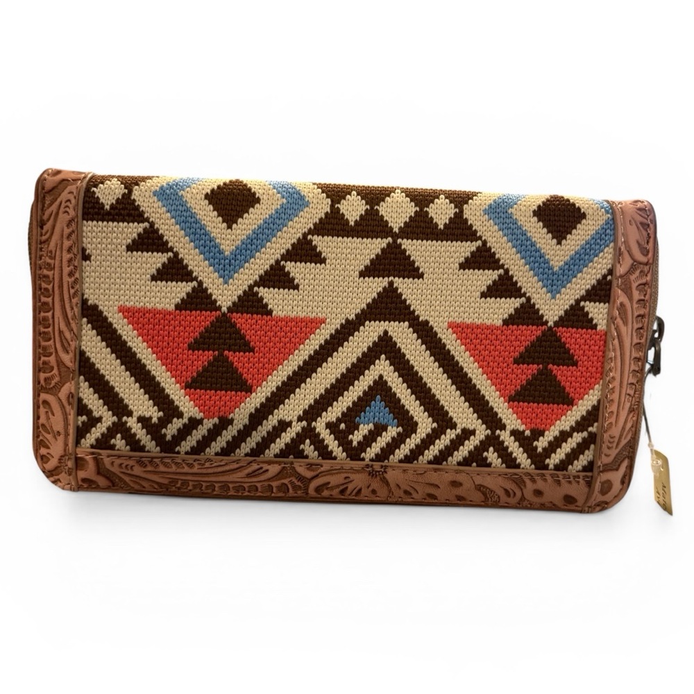 Montana West Woven Aztec Pattern Zip Clutch Wallet